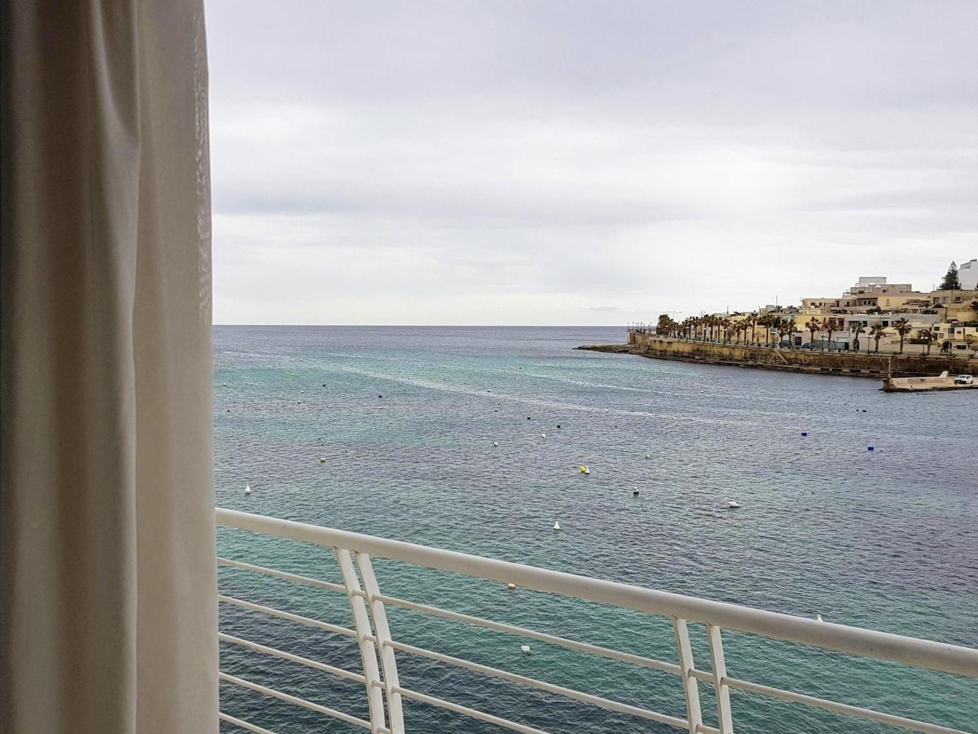 Riviera Holiday Apartments - Seafront - Wifi Marsaskala Exterior photo